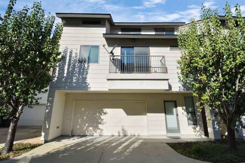 3Br/3.5Ba Three Story East Downtown Townhouse With View Villa Houston Buitenkant foto