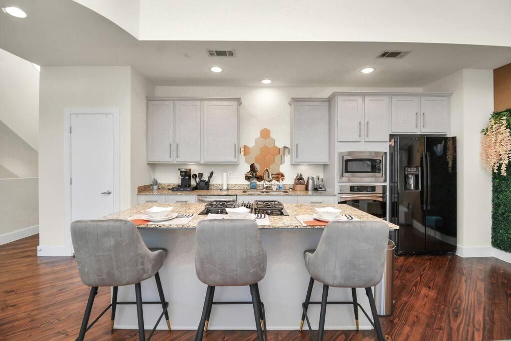 3Br/3.5Ba Three Story East Downtown Townhouse With View Villa Houston Buitenkant foto