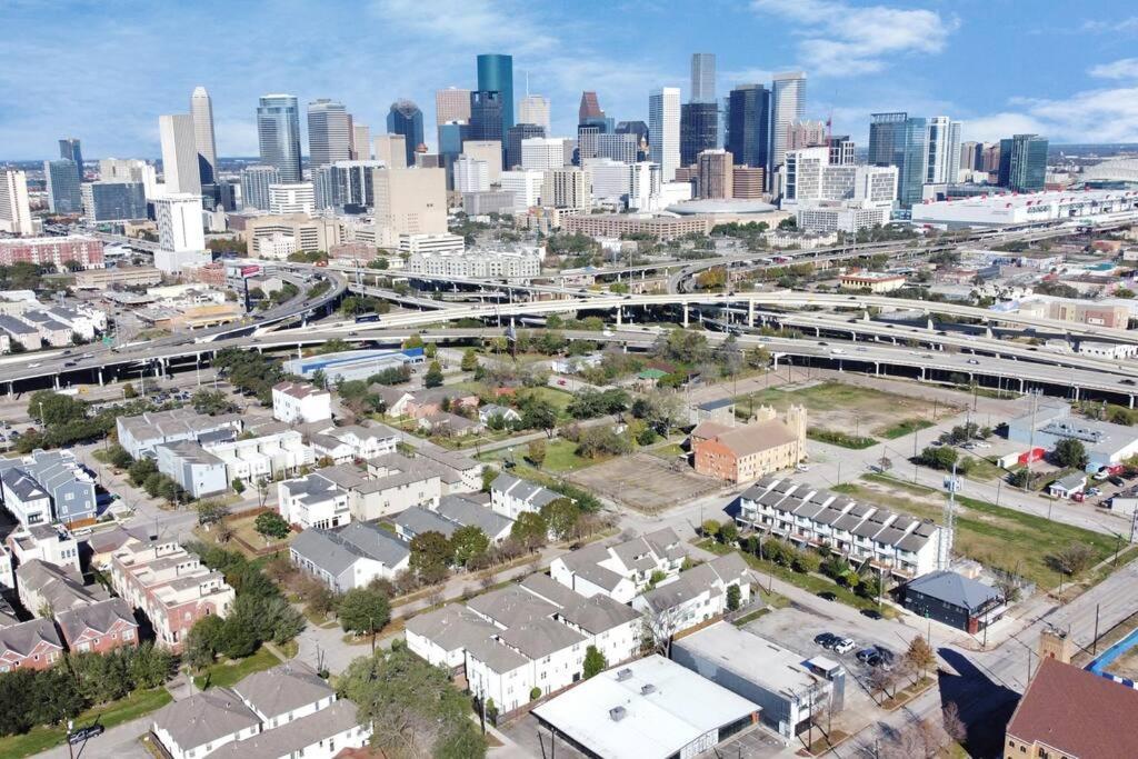 3Br/3.5Ba Three Story East Downtown Townhouse With View Villa Houston Buitenkant foto