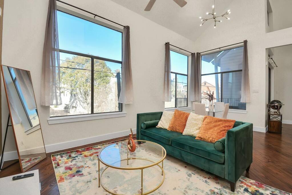 3Br/3.5Ba Three Story East Downtown Townhouse With View Villa Houston Buitenkant foto